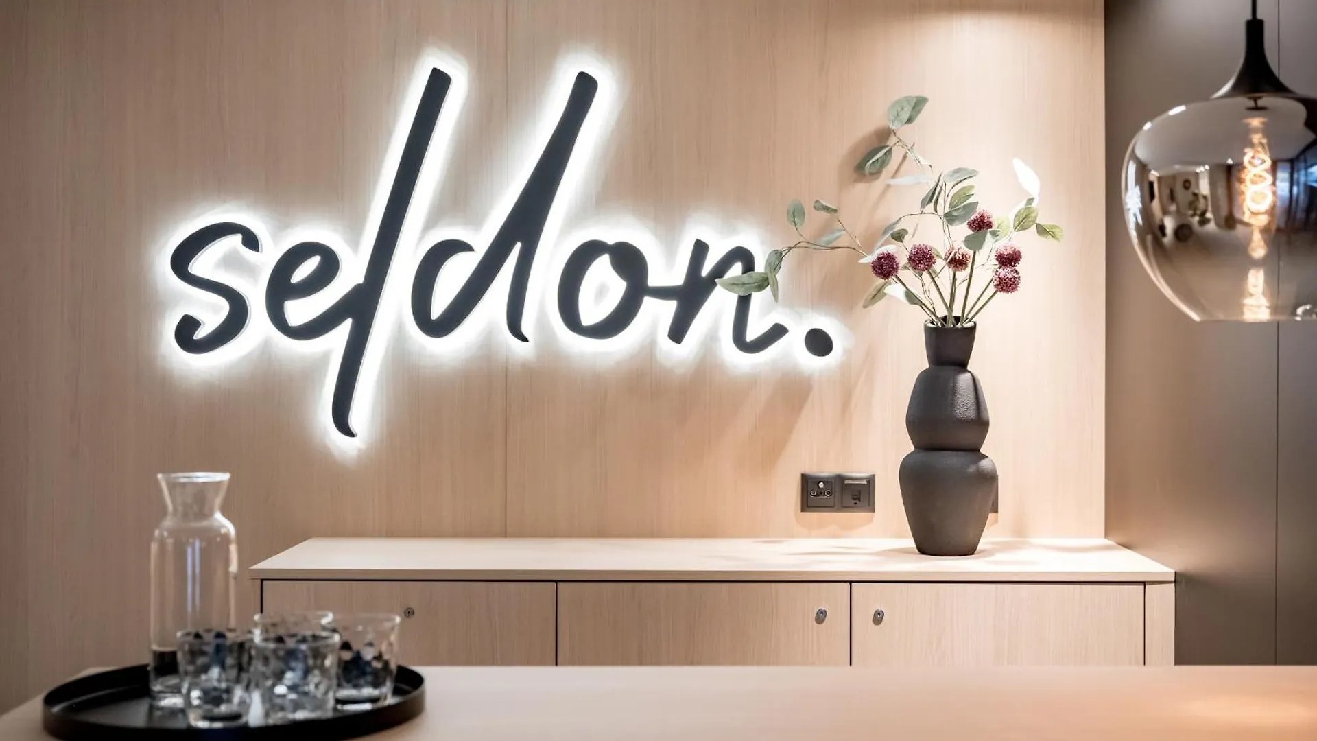 Apart Seldon Solden